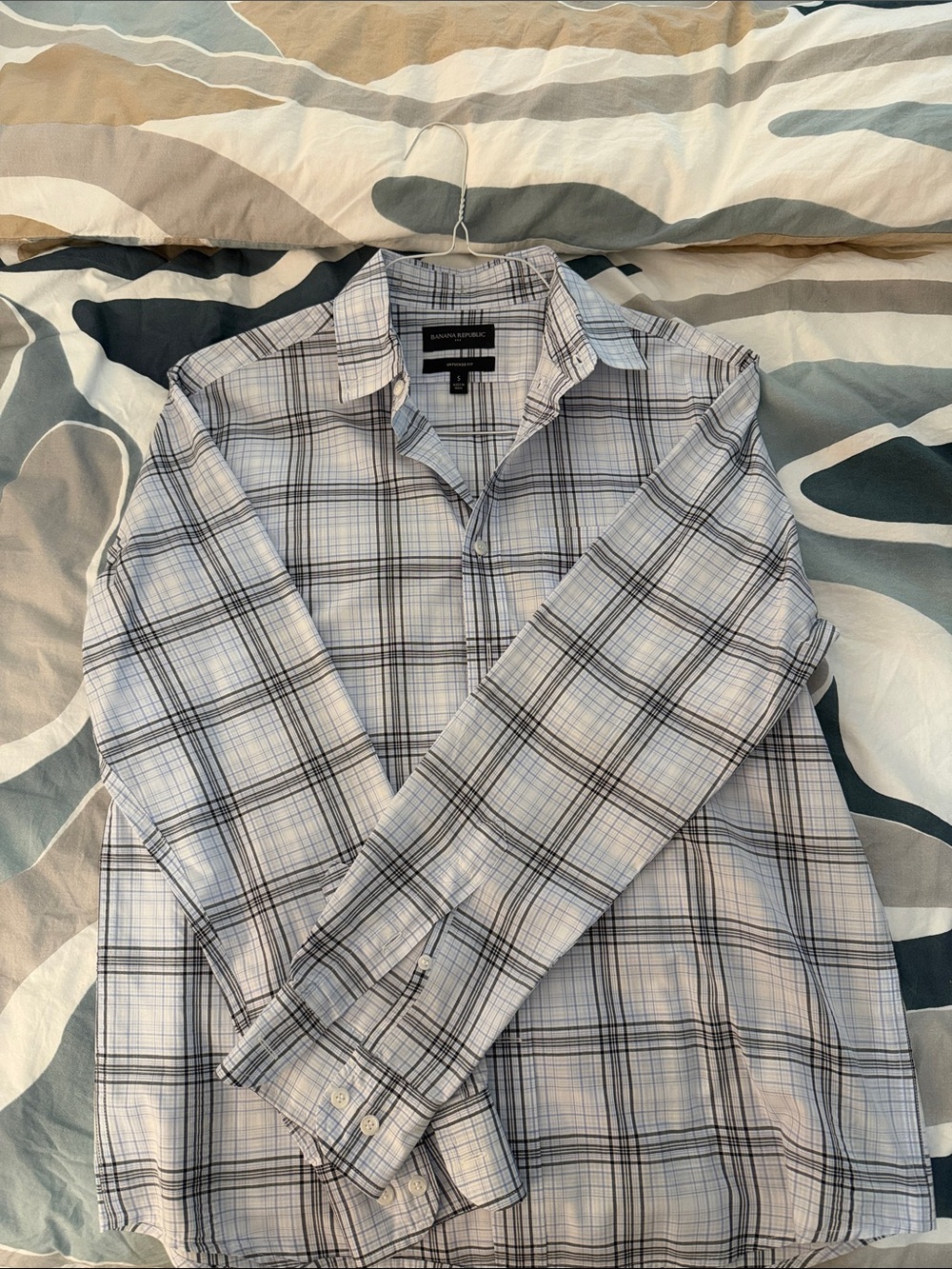 Banana Republic Men's White and Gray Plaid Button-Down Shirt